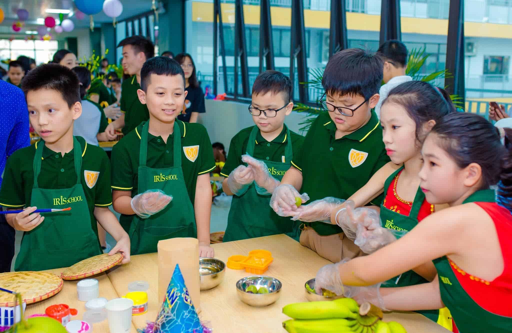 Tết Trung thu luôn là lễ hội mà thầy và trò Iris School mong chờ mỗi năm học với nhiều hoạt động đa dạng đặc sắc